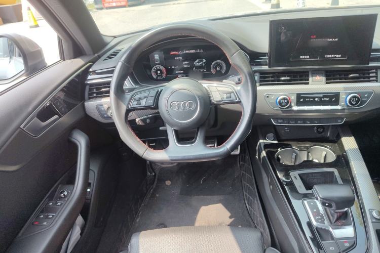 Used Audi A4L 2022 40 TFSI quattro RS Performance Package Steering Wheel