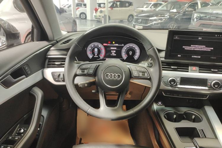 Used Audi A4L 2022 40 TFSI Fashion Dynamic Model Steering Wheel