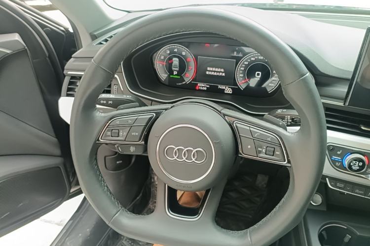 Used Audi A4L 2022 40 TFSI Fashion Dynamic Model Steering Wheel