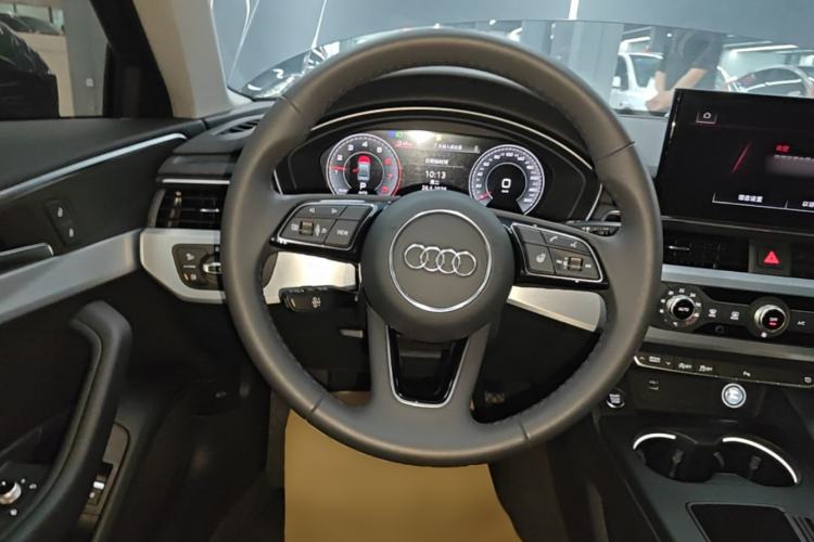 Used Audi A4L 2022 40 TFSI Fashion Dynamic Model Steering Wheel