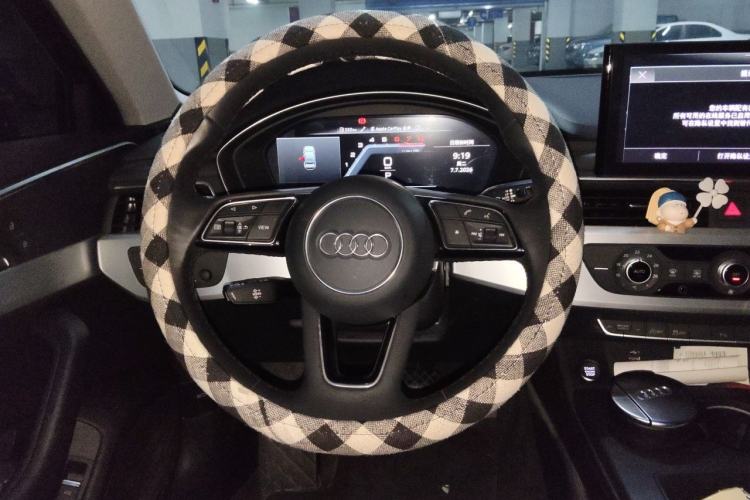 Used Audi A4L 2022 40 TFSI Fashion Dynamic Model Steering Wheel