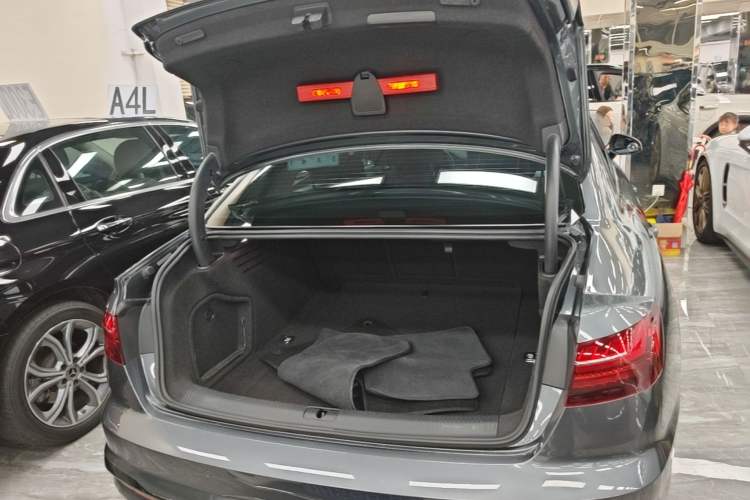 Used Audi A4L 2022 40 TFSI Fashion Dynamic Model Trunk