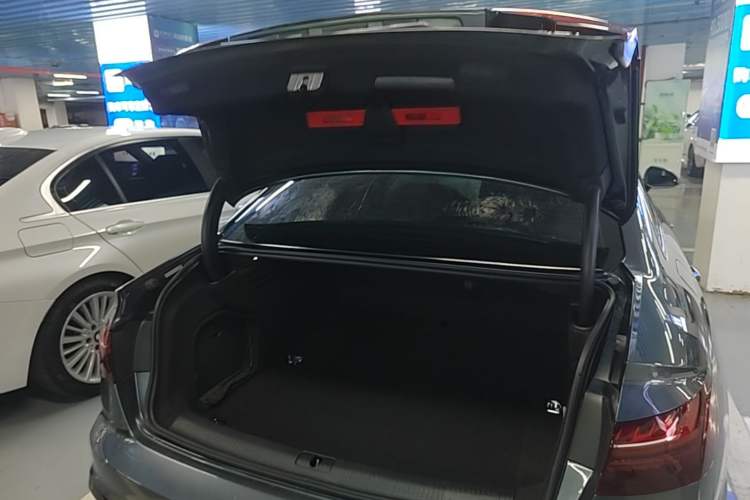 Used Audi A4L 2022 40 TFSI Luxury Dynamic Model Trunk