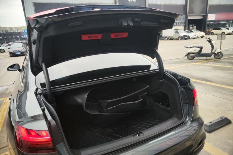 Used Audi A4L 2022 40 TFSI Luxury Dynamic Model Trunk