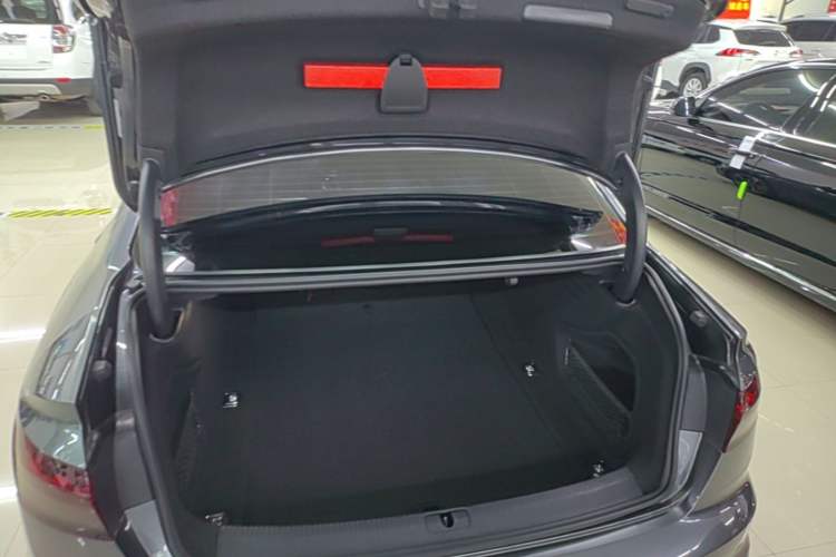 Used Audi A4L 2022 40 TFSI Fashion Dynamic Model Trunk