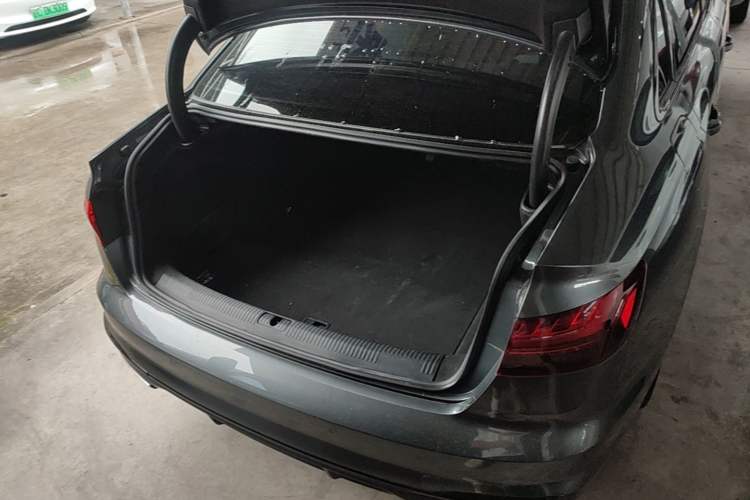Used Audi A4L 2022 40 TFSI Fashion Dynamic Model Trunk