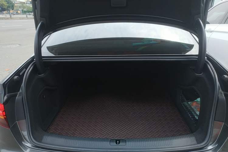 Used Audi A4L 2022 40 TFSI Fashion Dynamic Model Trunk