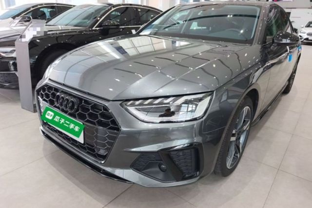 Ojetý Audi A4L 2022 40 TFSI Luxury Dynamic Model