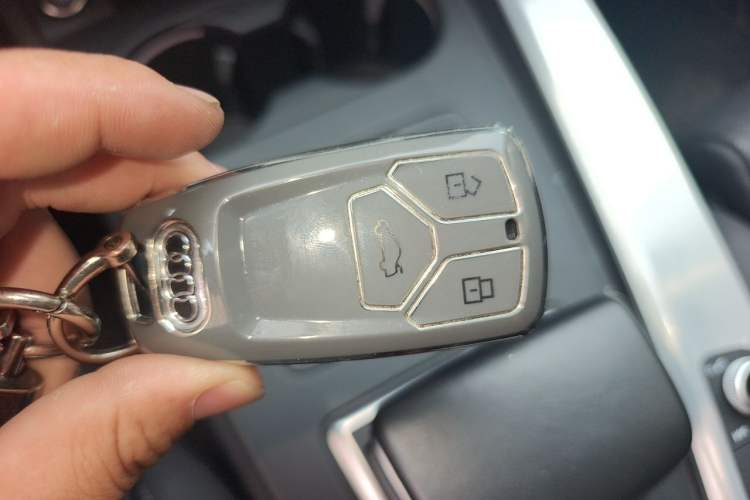 Used Audi A4L 2022 40 TFSI Luxury Dynamic Model Vehicle Key