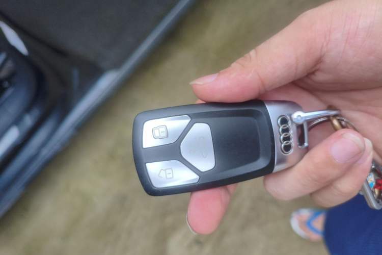 Used Audi A4L 2022 40 TFSI Luxury Prestige Edition Vehicle Key