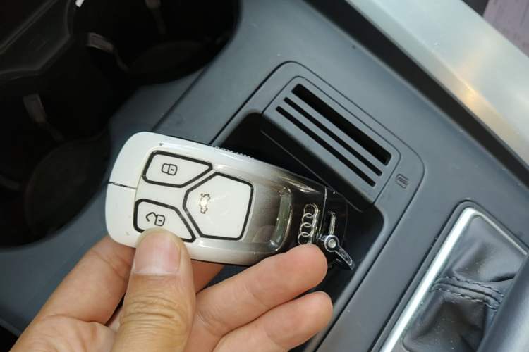 Used Audi A4L 2022 40 TFSI Fashion Dynamic Model Vehicle Key