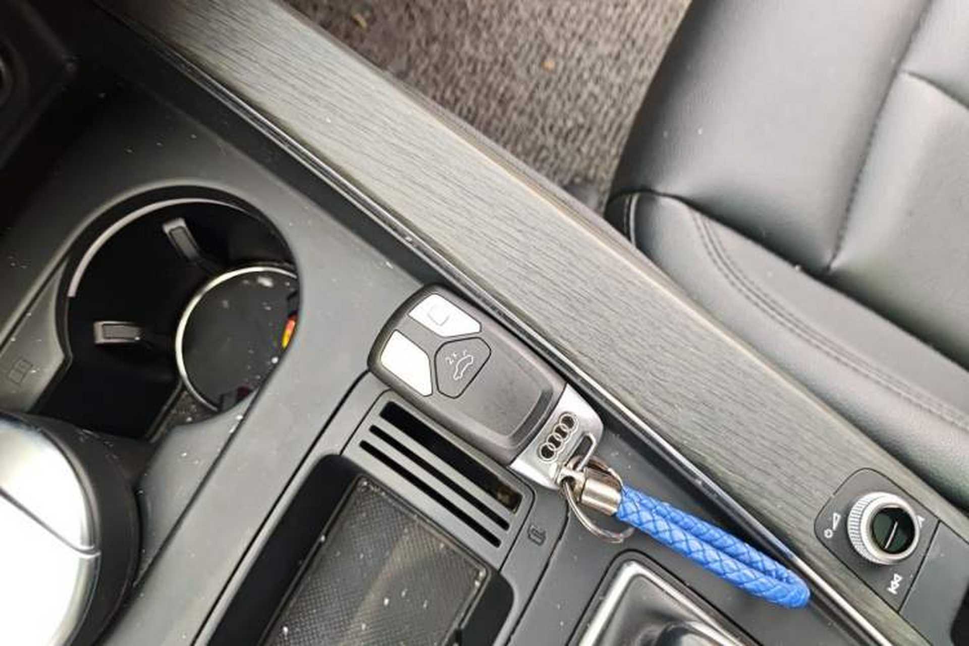 Used Audi A4L 2022 40 TFSI Stylish and Elegant Edition Vehicle Key