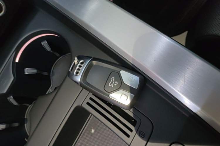 Used Audi A4L 2022 40 TFSI Fashion Dynamic Model Vehicle Key