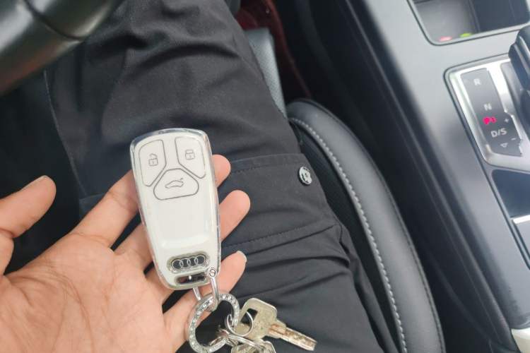 Used Audi A4L 2022 40 TFSI Fashion Dynamic Model Vehicle Key