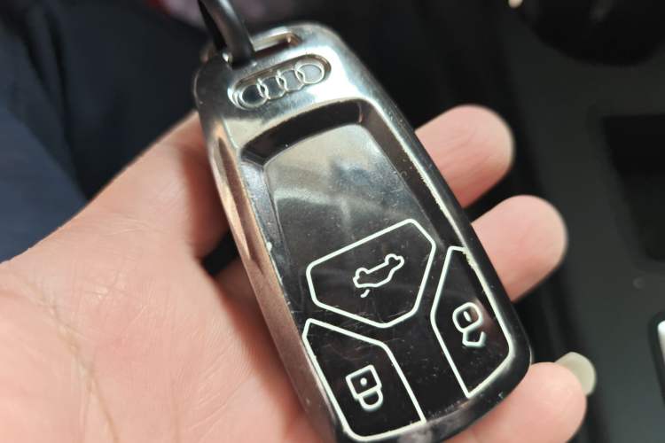 Used Audi A4L 2022 40 TFSI Fashion Dynamic Model Vehicle Key