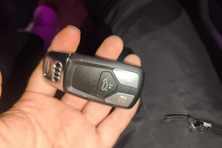 Used Audi A4L 2022 40 TFSI Fashion Dynamic Model Vehicle Key