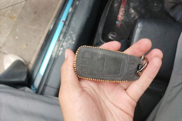 Used Audi A4L 2022 40 TFSI Luxury Dynamic Model Vehicle Key