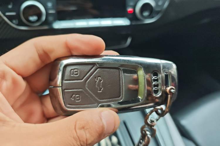 Used Audi A4L 2022 40 TFSI Fashion Dynamic Model Vehicle Key