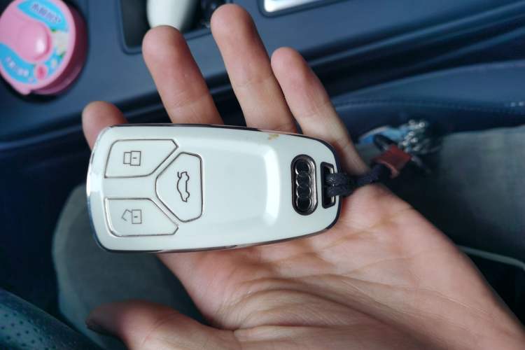 Used Audi A4L 2022 40 TFSI Fashion Dynamic Model Vehicle Key