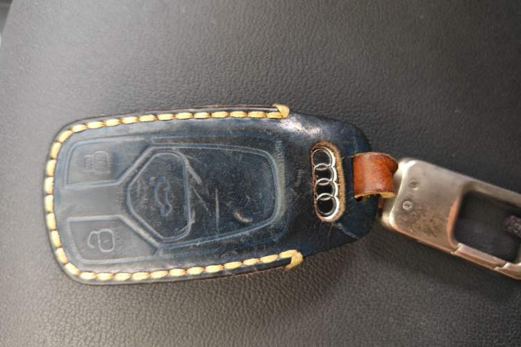 Used Audi A4L 2022 40 TFSI Fashion Dynamic Model Vehicle Key