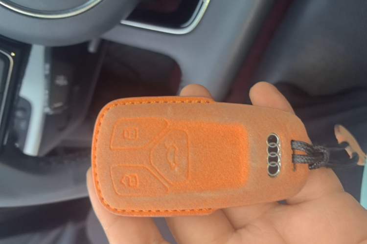 Used Audi A4L 2022 40 TFSI Luxury Dynamic Model Vehicle Key