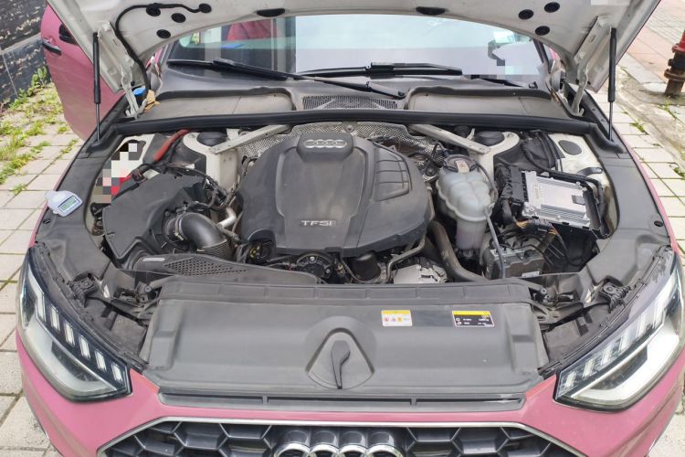 Used Audi A4L 2022 40 TFSI Fashion Dynamic Model Engine Bay