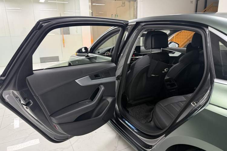 Used Audi A4L 2022 40 TFSI Fashion Dynamic Model Interior 1