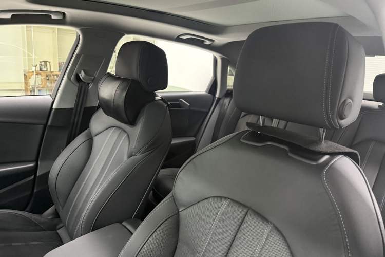 Used Audi A4L 2022 40 TFSI Fashion Dynamic Model Interior 3