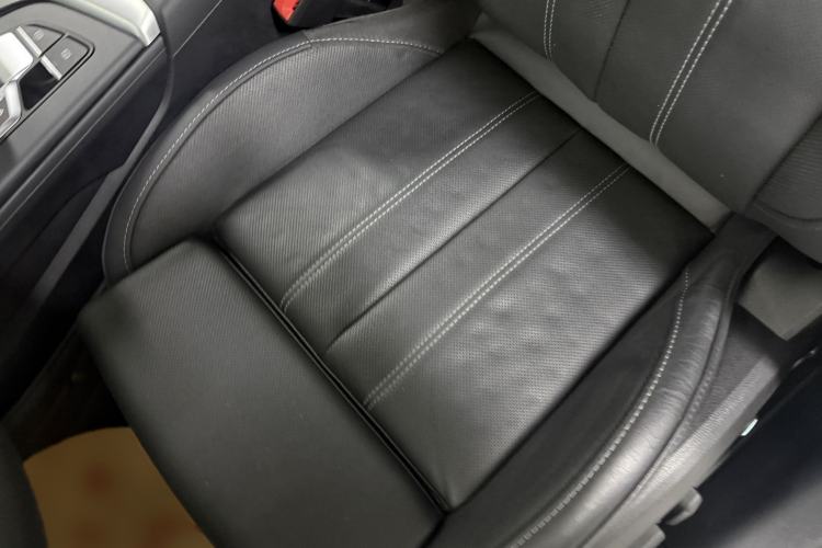 Used Audi A4L 2022 40 TFSI Fashion Dynamic Model Interior 4