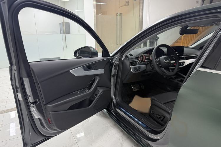 Used Audi A4L 2022 40 TFSI Fashion Dynamic Model Interior 6