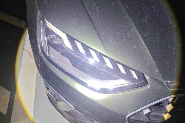 Used Audi A4L 2022 40 TFSI Fashion Dynamic Model Right Front Headlight