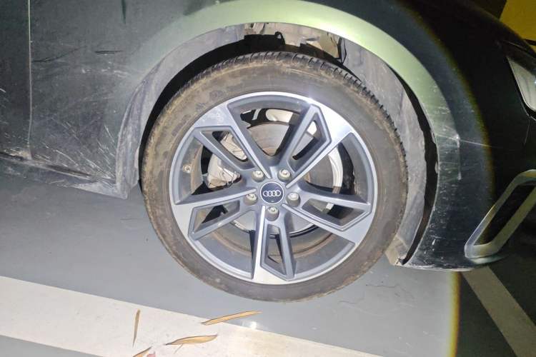 Used Audi A4L 2022 40 TFSI Fashion Dynamic Model Right Front Wheel Hub