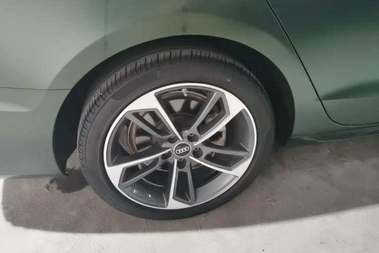 Used Audi A4L 2022 40 TFSI Fashion Dynamic Model Right Rear Wheel Hub