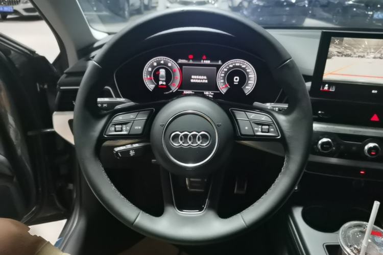 Used Audi A4L 2022 40 TFSI Fashion Dynamic Model Steering Wheel