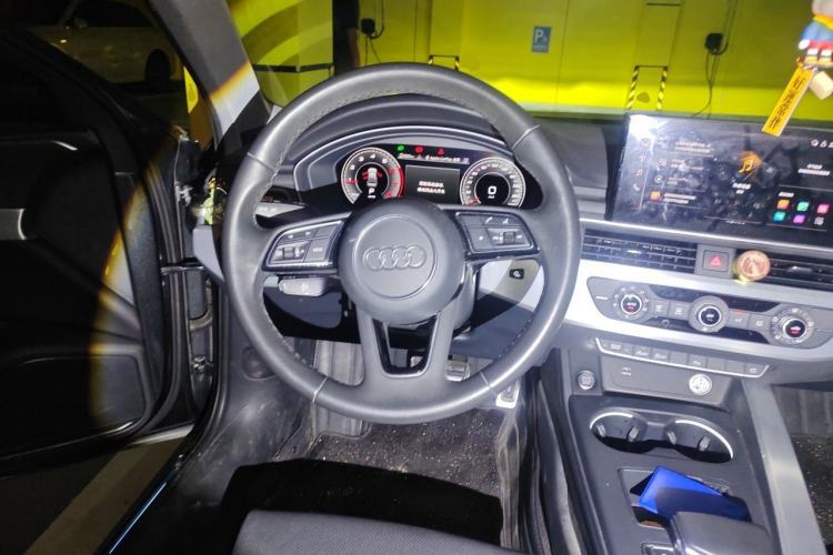 Used Audi A4L 2022 40 TFSI Fashion Dynamic Model Steering Wheel