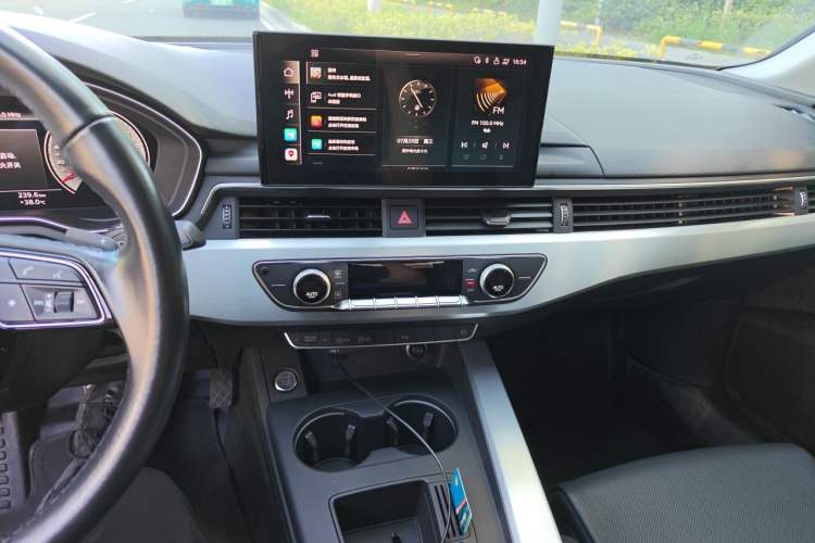 Used Audi A4L 2022 40 TFSI Fashion Dynamic Model Audio And AC Panel