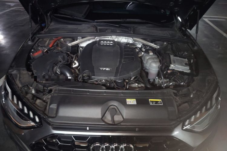 Used Audi A4L 2022 40 TFSI Luxury Dynamic Model Engine Bay