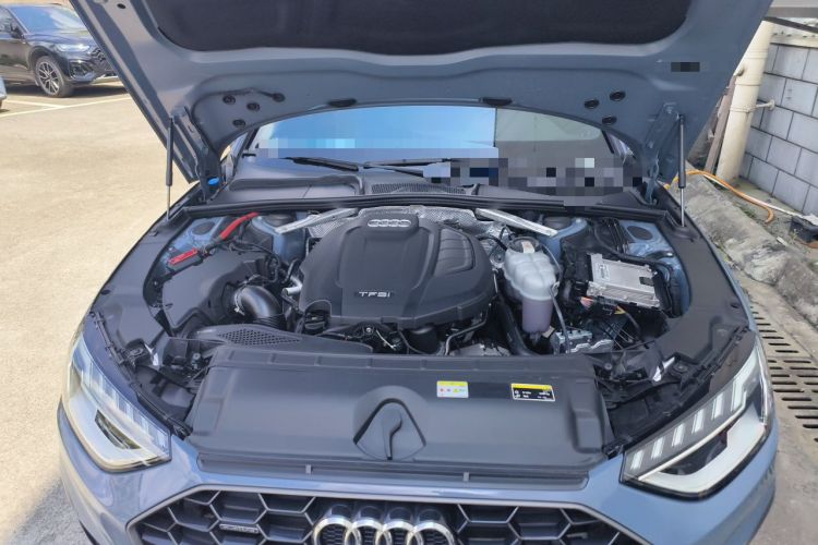 Used Audi A4L 2022 40 TFSI quattro RS Performance Package Engine Bay