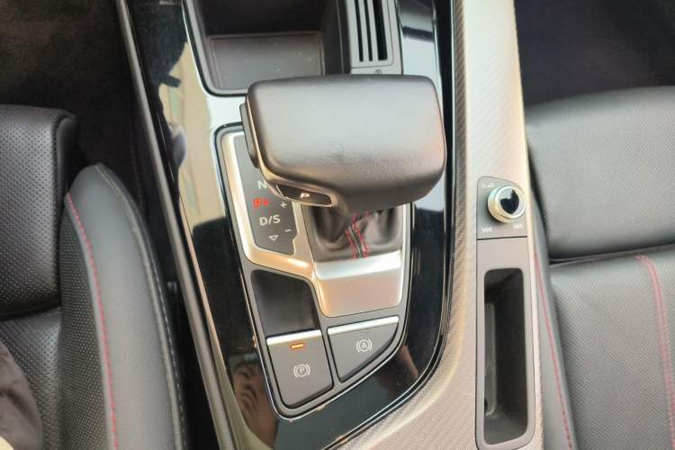 Used Audi A4L 2022 40 TFSI quattro RS Performance Package Gear Lever