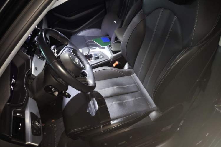 Used Audi A4L 2022 40 TFSI Luxury Dynamic Model Left Front Seat