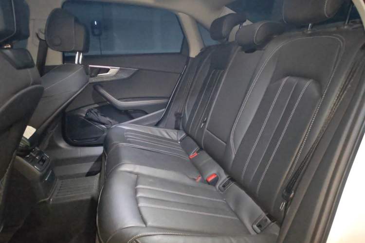 Used Audi A4L 2022 40 TFSI Luxury Dynamic Model Left Rear Seat