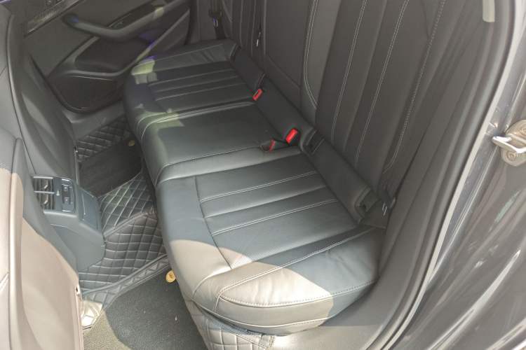 Used Audi A4L 2022 40 TFSI Fashion Dynamic Model Interior 4