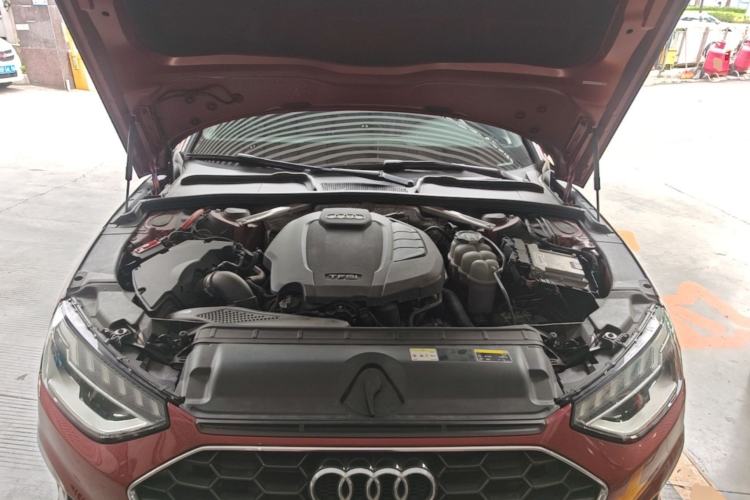 Used Audi A4L 2022 40 TFSI Luxury Dynamic Model Engine Bay