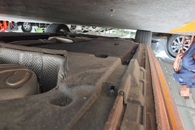 Used Audi A4L 2022 40 TFSI Luxury Dynamic Model Left Side Sill