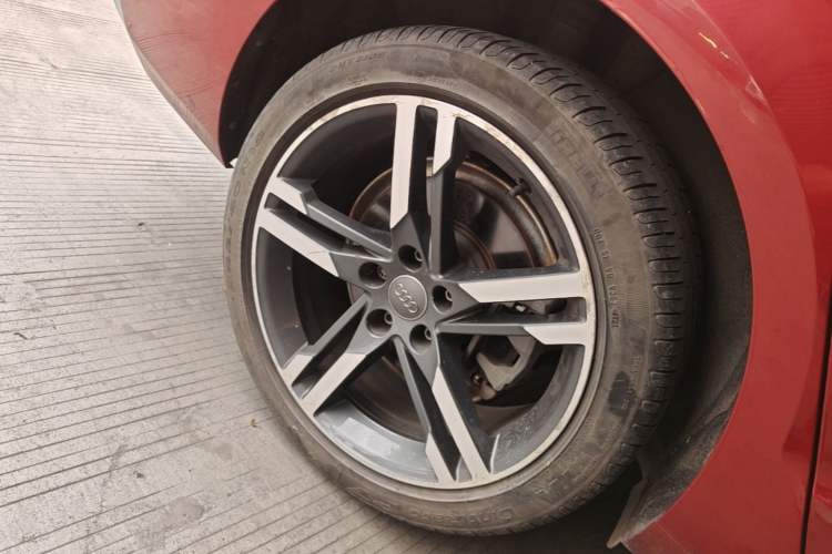 Used Audi A4L 2022 40 TFSI Luxury Dynamic Model Right Rear Wheel Hub