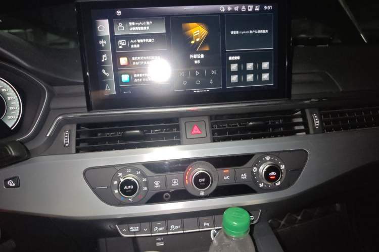 Used Audi A4L 2022 40 TFSI Fashion Dynamic Model Audio And AC Panel