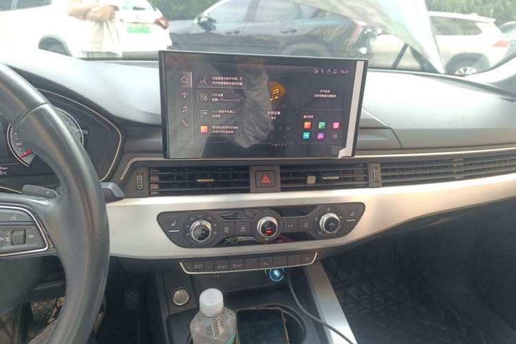 Used Audi A4L 2022 40 TFSI Fashion Dynamic Model Audio And AC Panel