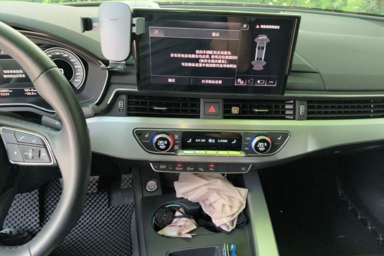 Used Audi A4L 2022 40 TFSI Luxury Dynamic Model Audio And AC Panel