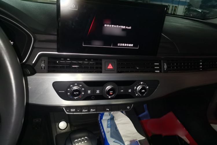 Used Audi A4L 2022 40 TFSI Fashion Dynamic Model Audio And AC Panel