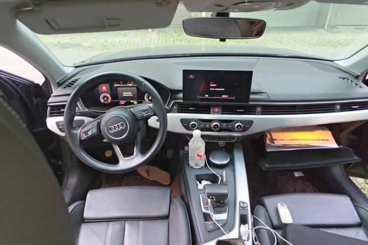 Used Audi A4L 2022 40 TFSI Fashion Dynamic Model Center Console